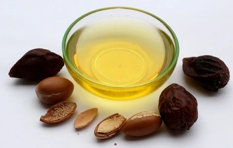 olio di argan luminosità, anti-età per pelle grasse o a tendenza acneica.